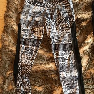 Onzie workout tights